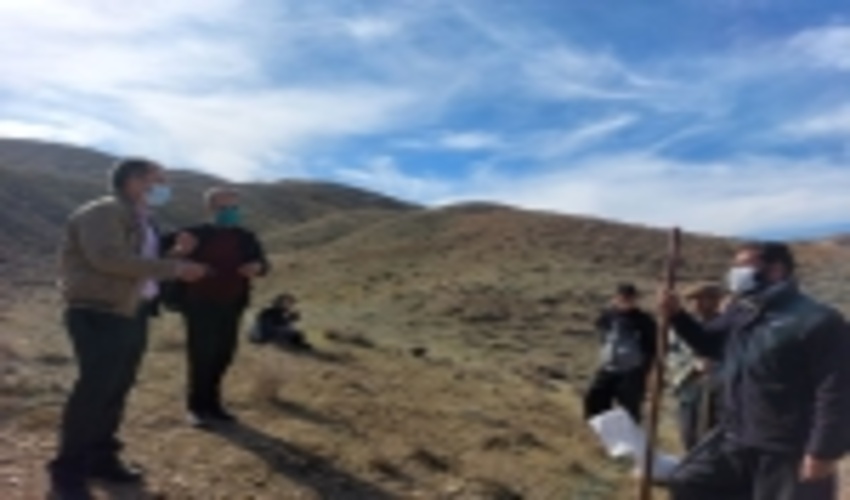 طرح کاشت گیاه علوفه‌ای آگروپایرون در مراتع تفرش کلید خورد.