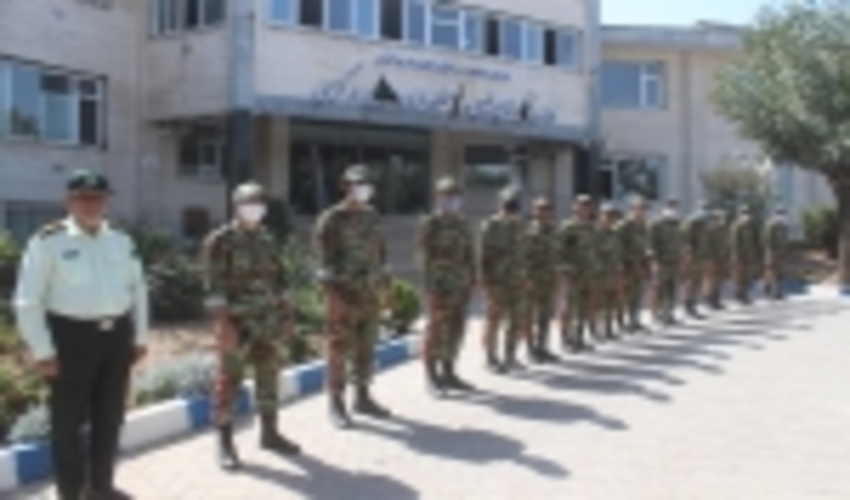 به مناسبت روز سرباز مراسمی در اداره کل منابع طبیعی و آبخیزداری استان مرکزی برای گرامیداشت این روز برگزار گردید 