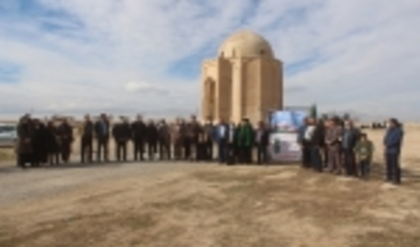 برگزاری چهارمین پویش مردمی ایرانی سرسبز- هر ایرانی یک درخت دربقعه پیرمراد  