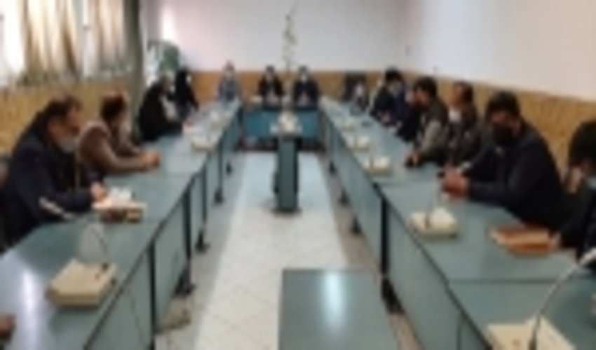 جلسه هماهنگی ستاد برگزاری دهه مبارک فجر انقلاب اسلامی  در سالن جلسات بخشداری مرکزی زرندیه برگزار شد.