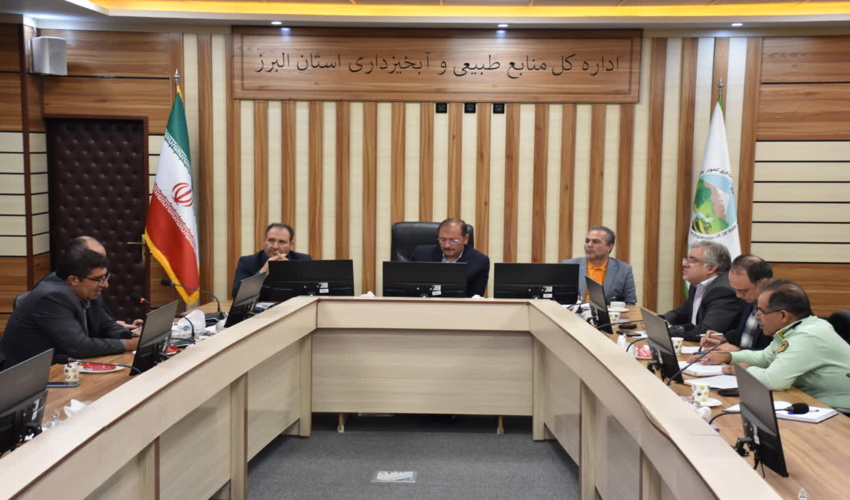 بازدید رئیس سازمان جنگل‌ها از روند صدور کارت ضابطین دادگستری مأمورین منابع طبیعی