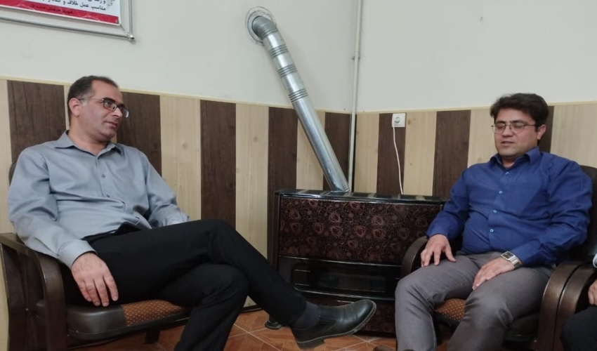 رئیس سازمان نظام مهندسی کشاورزی و منابع طبیعی استان مرکزی با رئیس منابع طبیعی و آبخیزداری شهرستان خنداب دیدار کرد.