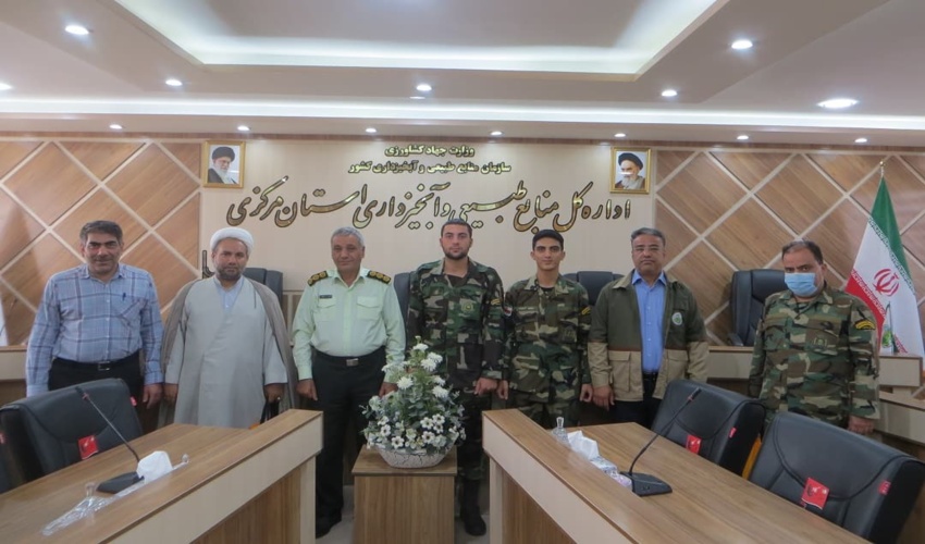 آیین تجلیل از سربازان وظیفه یگان حفاظت اداره کل منابع طبیعی و آبخیزداری استان مرکزی برگزار گردید.