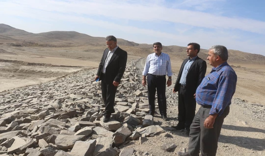 آیین ده گردشی مدیر کل منابع طبیعی و آبخیزداری استان مرکزی در روستای یاسبلاغ شهرستان کمیجان برگزار شد.