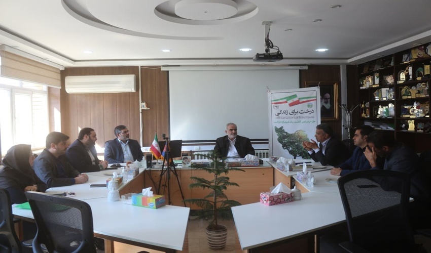 اداره کل منابع طبیعی و آبخیزداری و آموزش و پرورش استان مرکزی تفاهم نامه امضا کردند