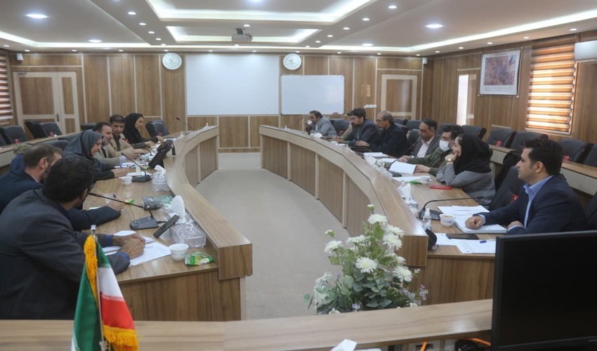 سیزدهمین نشست هم اندیشی اجرای طرح مردمی کاشت یک میلیارد درخت در سالن جلسات اداره کل برگزار شد