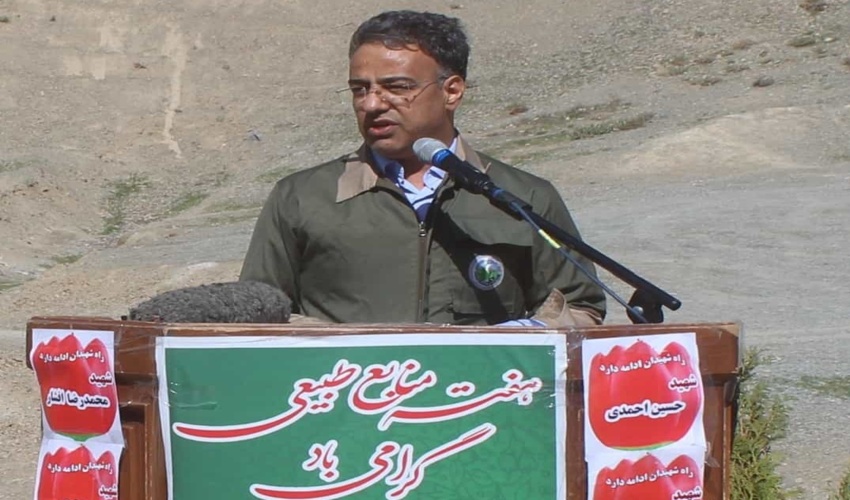 آیین درختکاری در اولین روز هفته منابع طبیعی برگزار شد