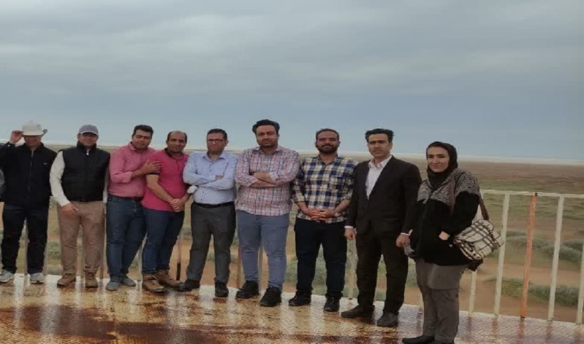 بازدید اساتید و دانشجویان دانشگاه کاشان از کویر میقان اراک 