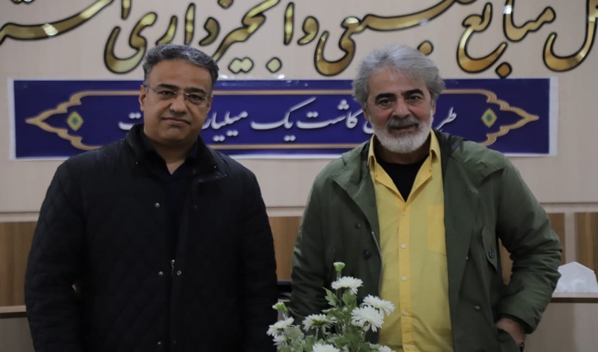 نشست مدیر کل منابع طبیعی و آبخیزداری استان با محمود مقامی بازیگر سینما و تلویزیون 