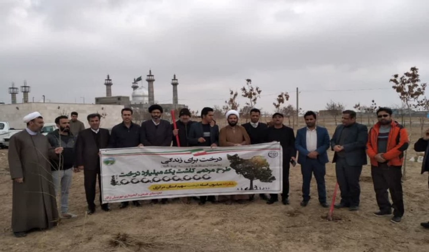 بررسی پرونده های رفع تداخلات اراضی ملی و مطروحه در شعبات ویژه دادگستری شهرستان آشتیان