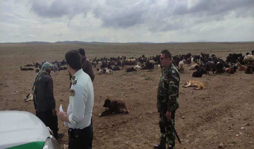 گشت و مراقبت از اراضی ملی توسط یگان حفاظت اداره منابع طبیعی و آبخیزداری شهرستان آشتیان