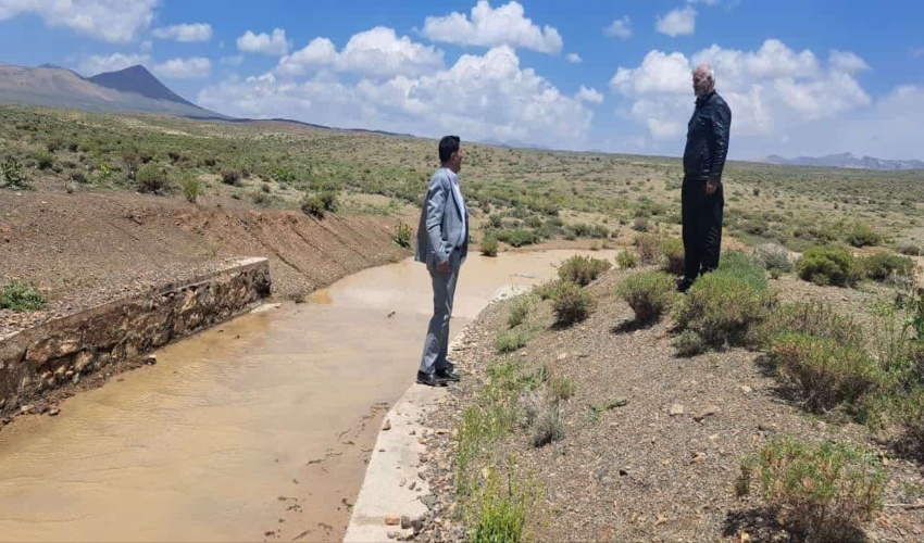 بازدید رئیس اداره منابع طبيعي و آبخیزداری شهرستان خمین از سازه های پخش سیلاب
