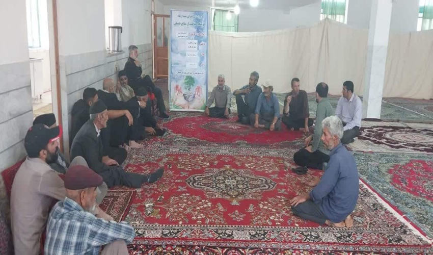 دوره آموزشی ،توجیحی بهره برداران روستای دره سبز شهرستان کمیجان