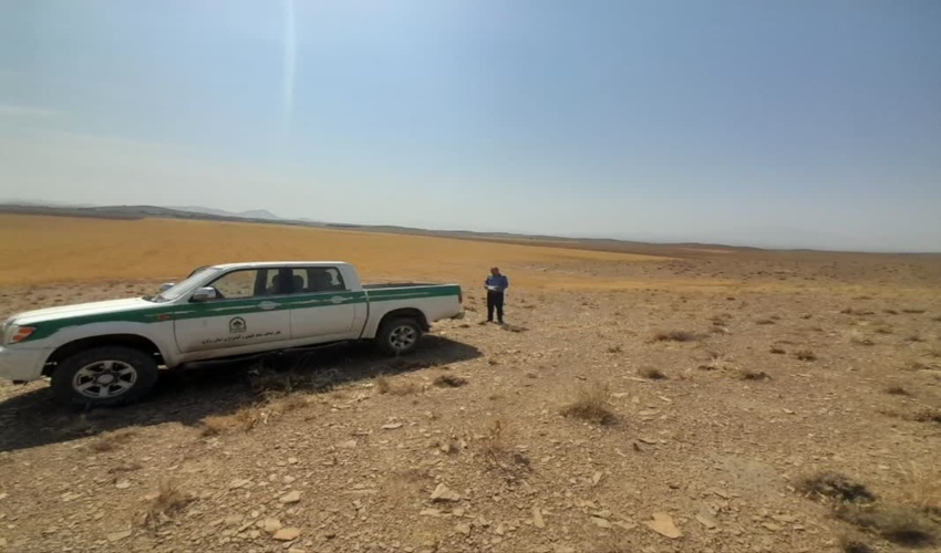 عملیات اطفاء حریق در اراضی مرتعی پلاک شیر دره حصار شهرستان شازند