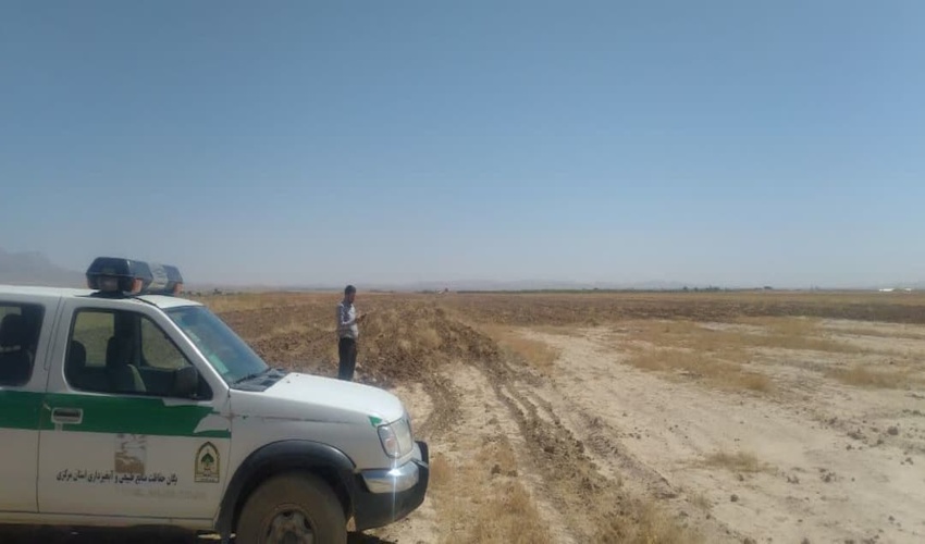 عملیات اطفای حریق در دشت گز دلیجان