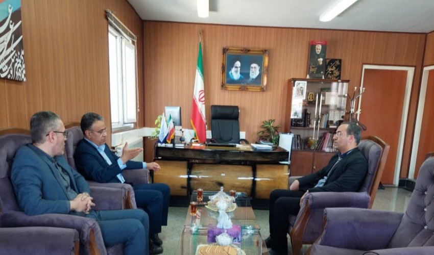 نشست مدیرکل منابع طبیعی و آبخیزداری با فرماندار تفرش