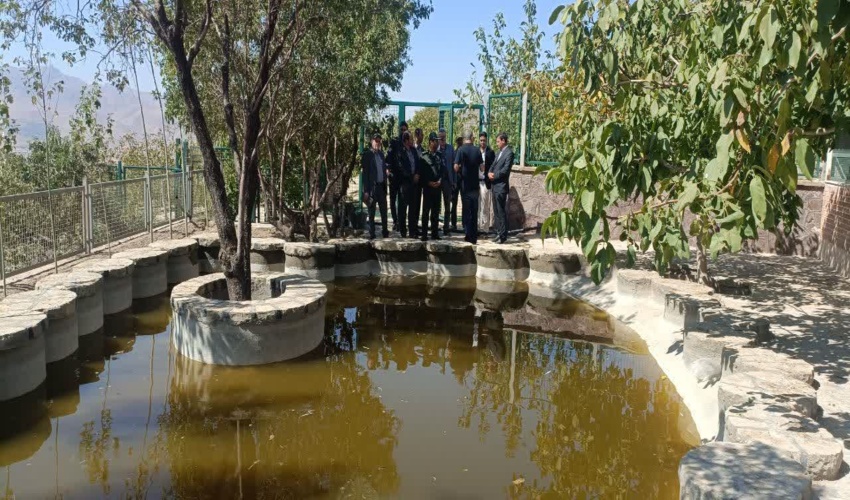 بازدید رئیس منابع طبیعی تفرش از مزرعه گردشگری بام شهرستان