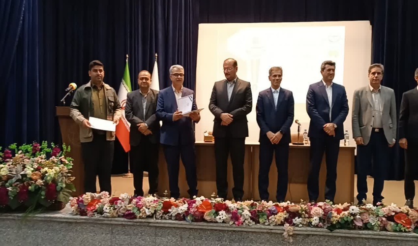 تجلیل از مسئول روابط عمومی منابع طبیعی استان مرکزی