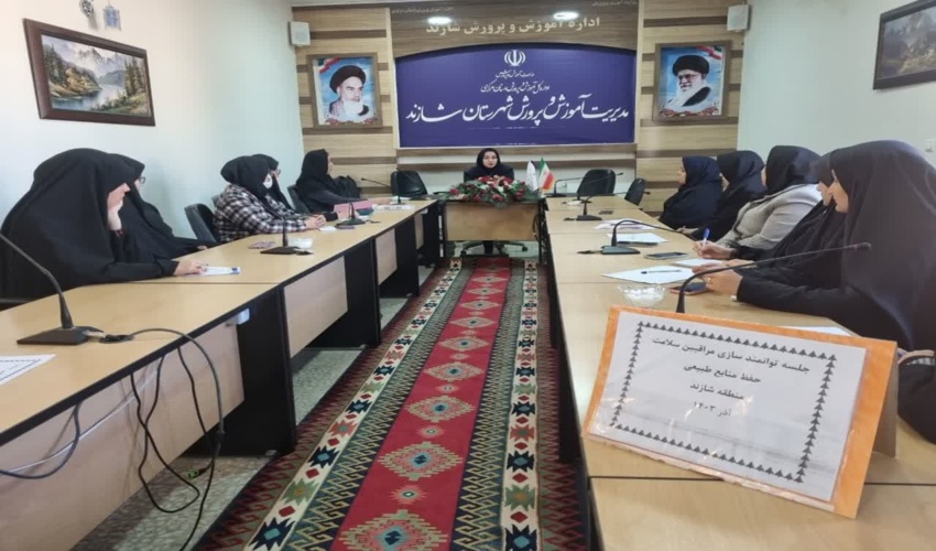 برگزاری نشست آموزشی رابطین سلامت آموزش و پرورش شازند