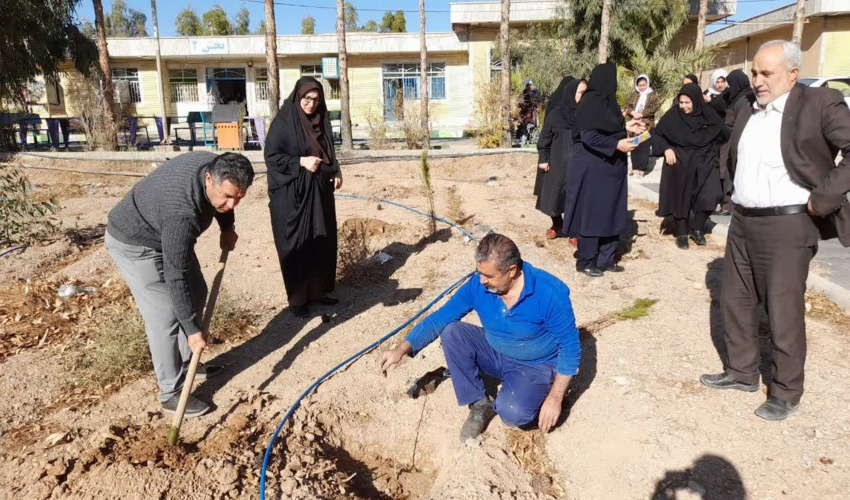 برگزاری پویش نهالکاری در شهرستان ساوه 