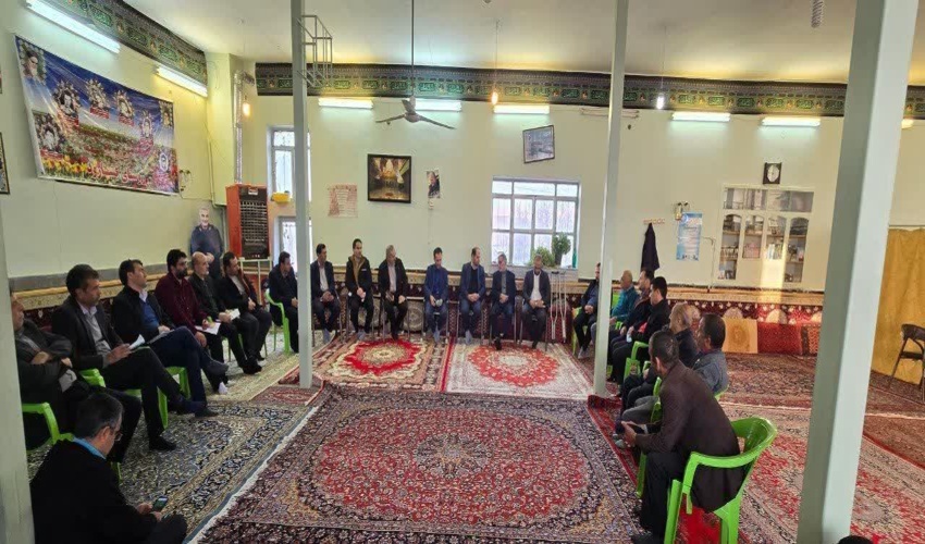 ده گردشی رئیس منابع طبیعی خمین در روستای قیدو