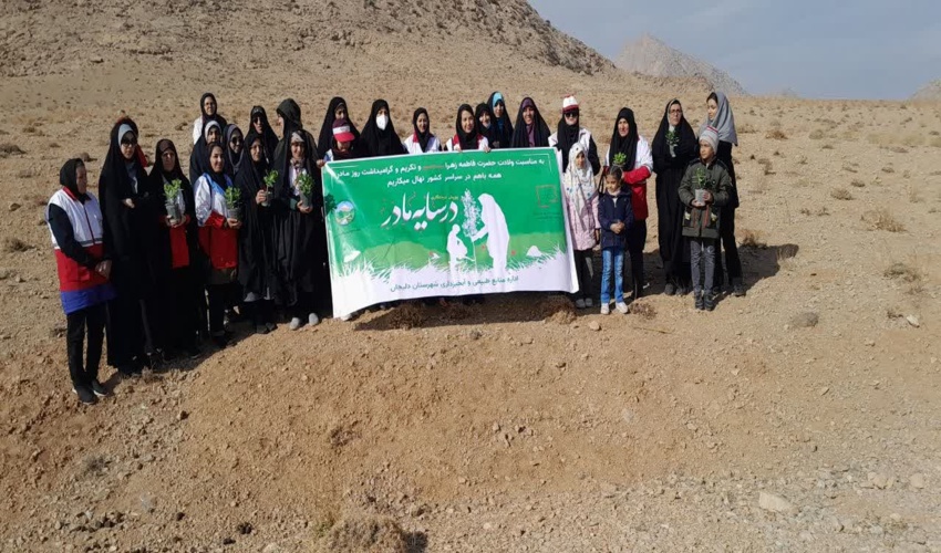 برگزاری پویش درختکاری "در سایه مادر" در دلیجان