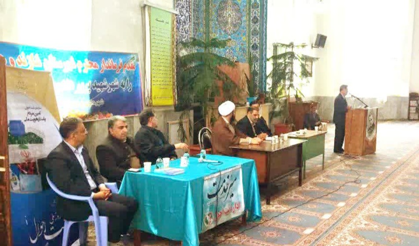 ملاقات مردمی مدیر کل منابع طبیعی و آبخیزداری استان مرکزی با مردم هندودر