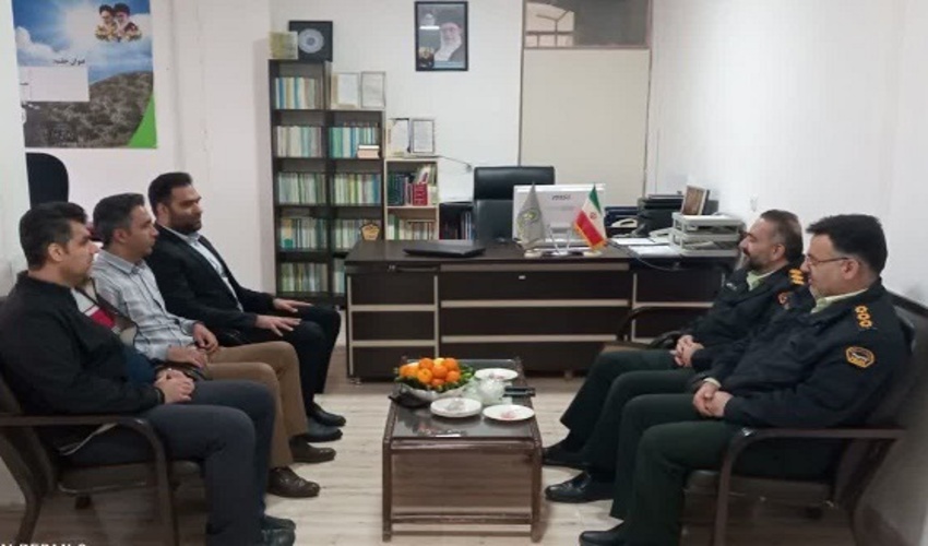 نشست هم‌اندیشی رئیس منابع طبیعی با فرمانده انتظامی شازند