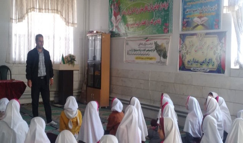 پویش درختکاری به مناسبت روز غزه در دبستان زینبیه کمیجان 