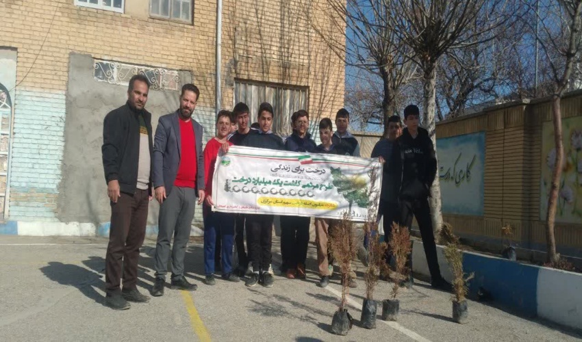 برگزاری دوره آموزشی آشنایی با روش کاشت نهال در کمیجان