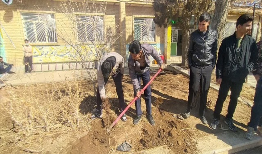 برگزاری دوره آموزشی در هنرستان کاردانش فخرالدین عراقی کمیجان