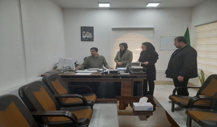 صدور حواله نهال در اداره منابع طبیعی فراهان