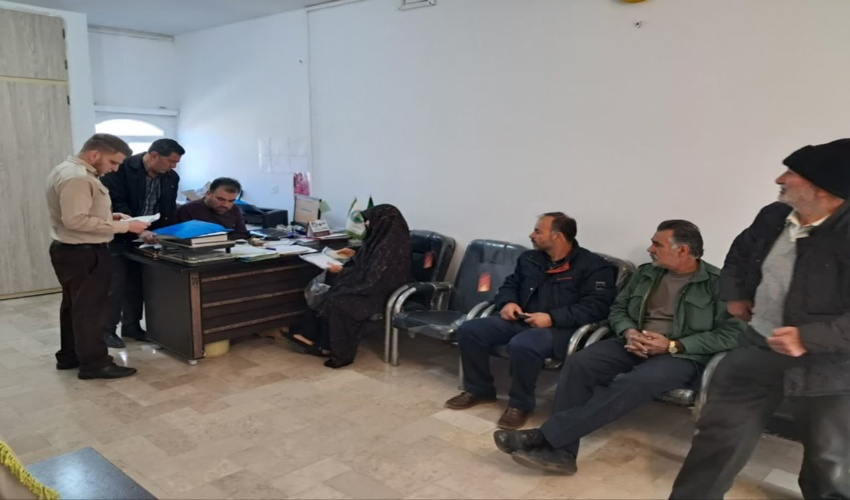 صدور حواله نهال در اداره منابع طبیعی خمین