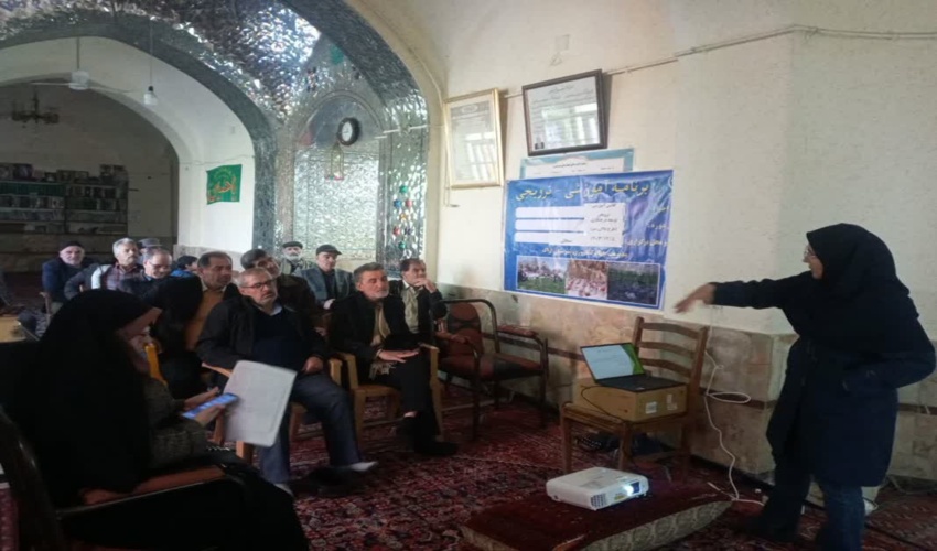 برگزاری دوره آموزشی جنگلکاری و توسعه فضای سبز در شهر سنجان