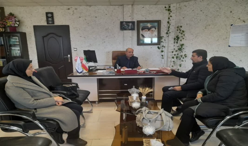 دیدار رئیس و کارکنان منابع طبیعی با فرماندار فراهان