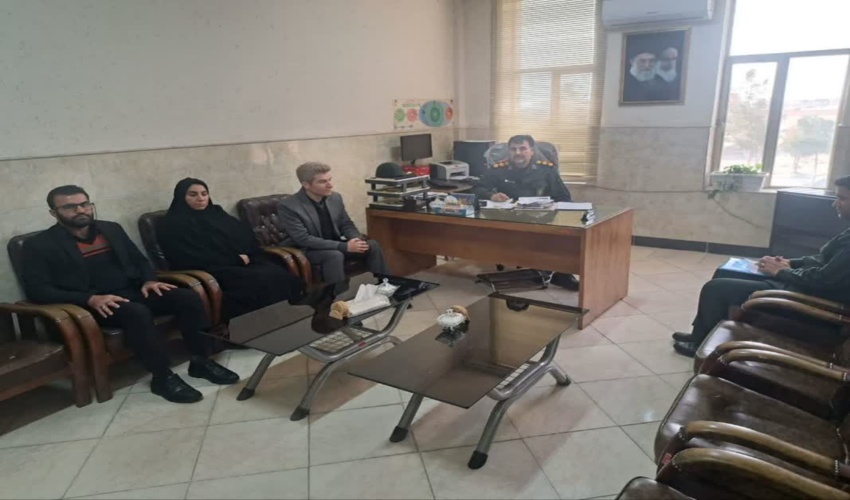نشست رئیس و کارکنان منابع طبیعی با فرمانده سپاه شهرستان ساوه