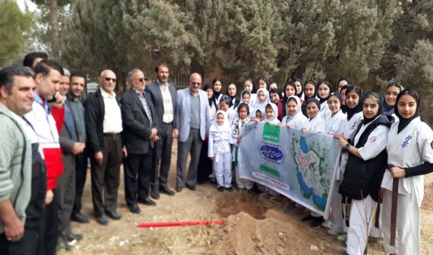 برگزاری پویش درختکاری جان ایران در دلیجان