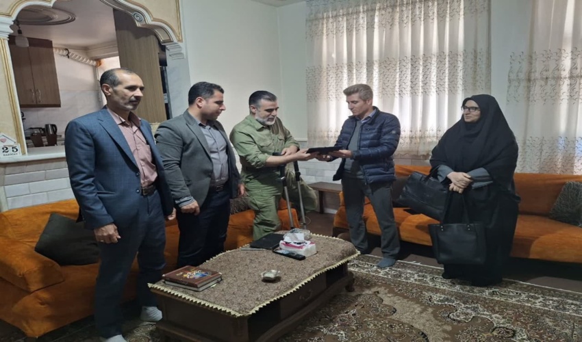دیدار با خانواده جانباز ۷۰ درصد جنگ تحمیلی در ساوه