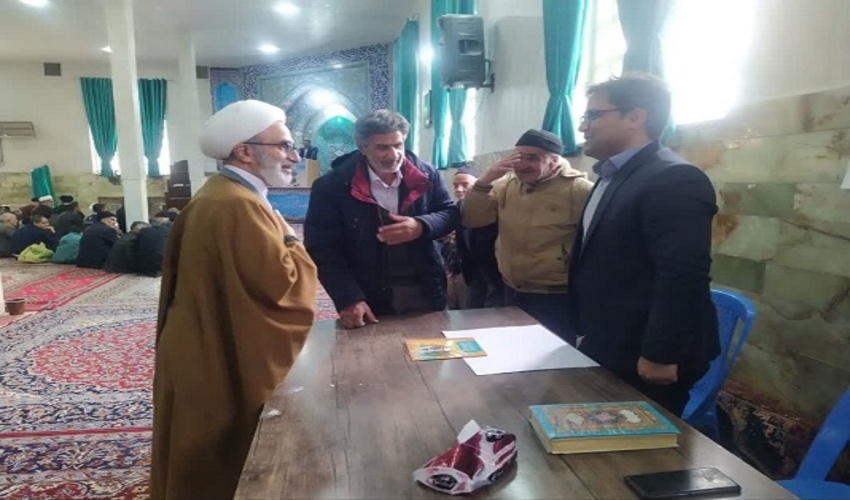 برگزاری میز خدمت منابع طبیعی و آبخیزداری در مصلی جاورسیان و خنداب